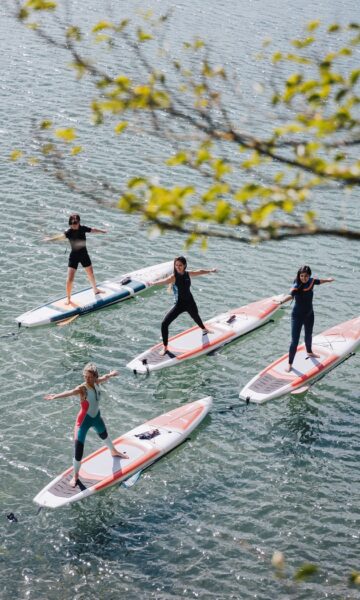 Sur l'estuaire de la Rance, Fauméa propose des stages et ateliers stand-up paddle et yoga pour tous niveaux. Découvrez cette activité lors de vos vacances en Bretagne.