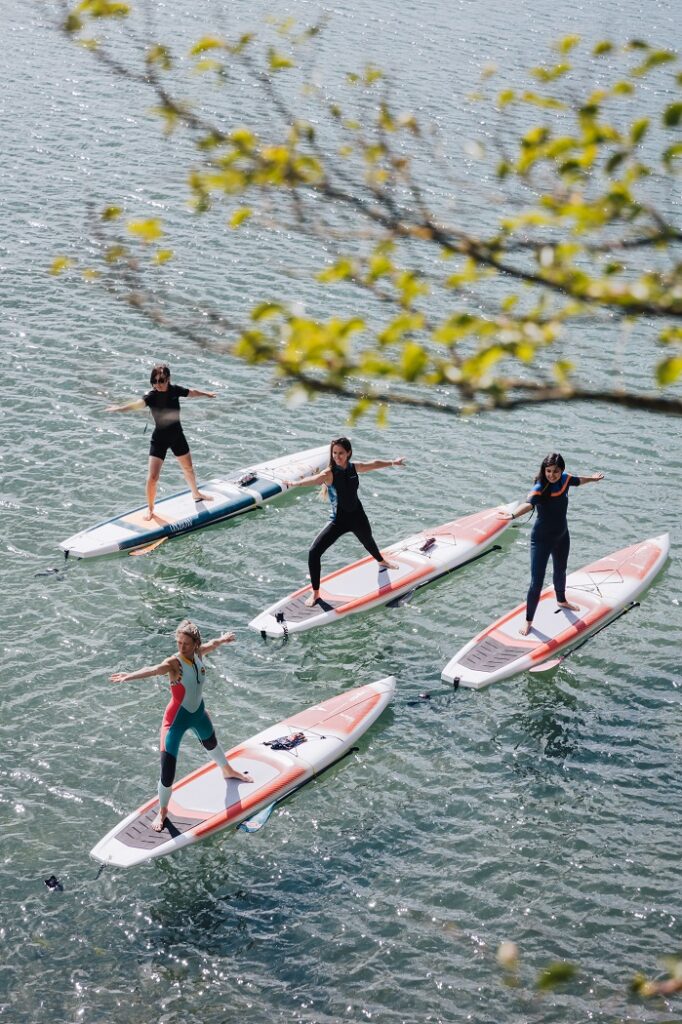 Sur l'estuaire de la Rance, Fauméa propose des stages et ateliers stand-up paddle et yoga pour tous niveaux. Découvrez cette activité lors de vos vacances en Bretagne.