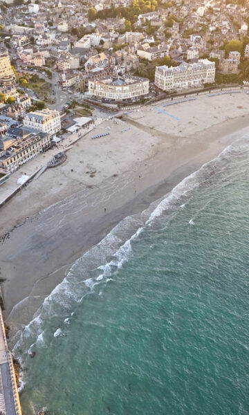 Plage De L'écluse de Dinard vue du ciel. Crédit : Alexandre Lamoureux