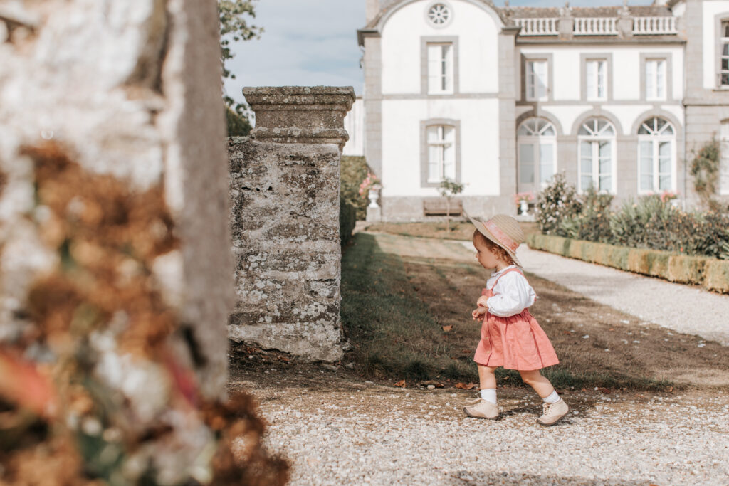 L'une des meilleures périodes pour des vacances en Bretagne est le printemps pour profiter de la nature qui se régénère, comme par exemple dans le jardin de la Malouinière Du Montmarin à Pleurtuit, sur les bords de l'estuaire de la Rance, en Bretagne.