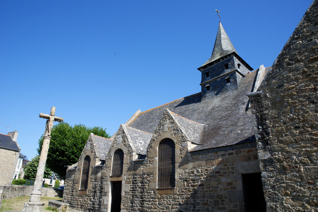 Franck Hamel Saint Lunaire Vieille Eglise classée aux Monuments Historiques qui abrite l'une des plus belles collections de gisants de Bretagne.