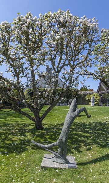 Musée et jardin de sculptures Manoli situé à La Richardais qui abrite les oeuvres du sculpteur Pierre Manoli.