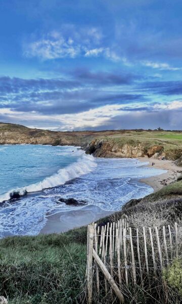 La Pointe de la Garde Guérin à Saint-Briac-sur-Mer, un espace naturel protégé le long du sentier côtier.