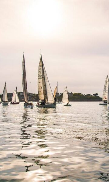 Course de bateaux à voile dans le cadre du Challenge Commandant Thoreux à Saint Briac