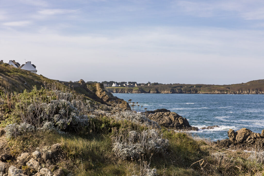 Panorama depuis la Pointe Du Décollé à Saint-Lunaire, en direction de Saint-Briac-sur-Mer. Incontournable de la côte d'Emeraude, on y accède à pied, à vélo ou en voiture.