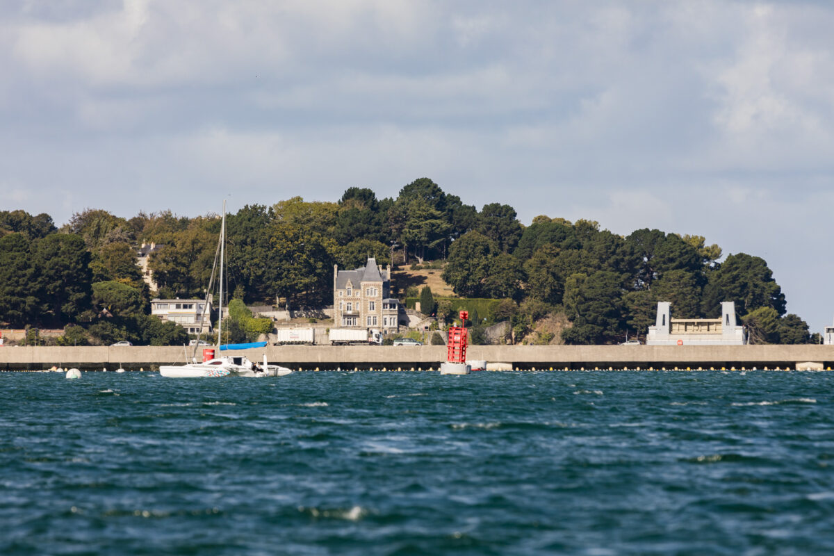 Usine Marémotrice De La Rance, située à la Richardais est l'une des visites d'entreprises les plus appréciées sur la Côte d'Émeraude. Découvrez comment EDF produit de l'électricité grâce à la force des marées.