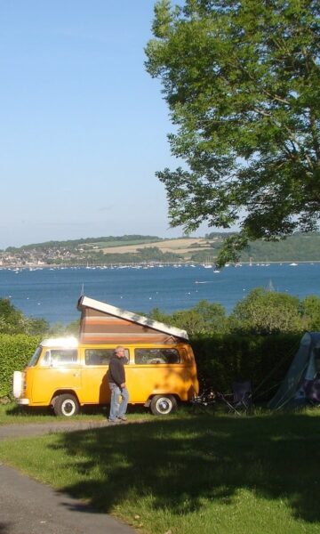 Camping municpal Le Rivage situé Le Minihic Sur Rance, avec une splendide vue sur l'estuaire de la Rance.