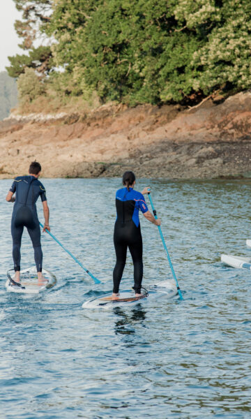 Paddle En Rance Faumea Options de team-building en stand-up paddle pour groupes.