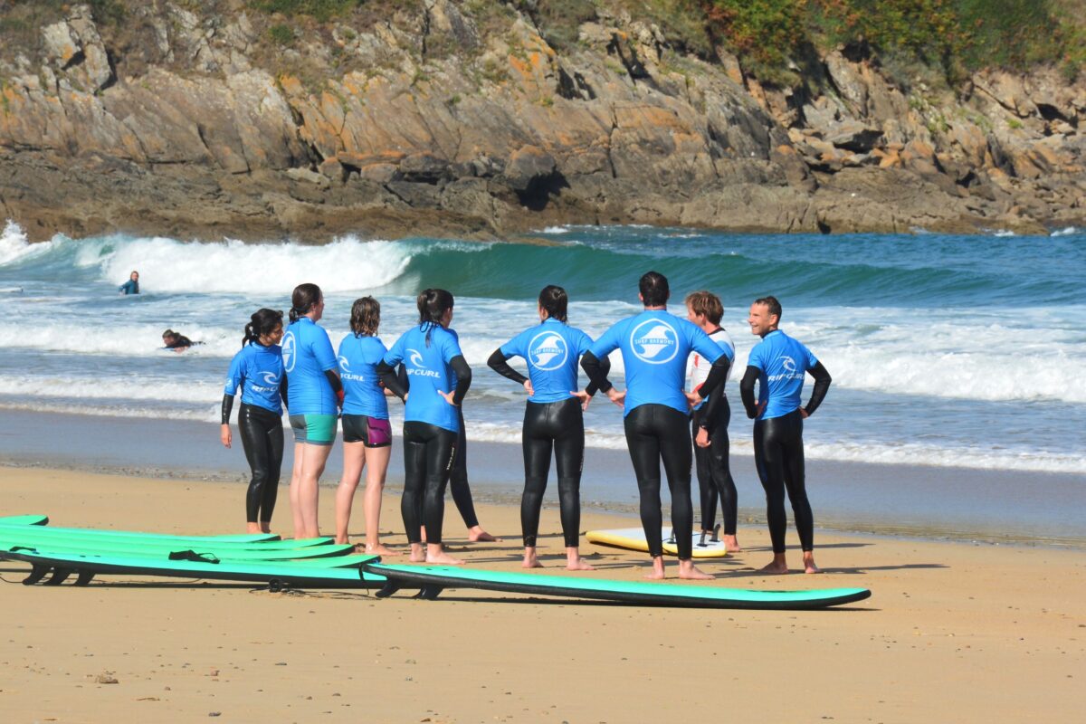 Surf Surf Harmony Saint Briac Options de team-building en surf pour groupes