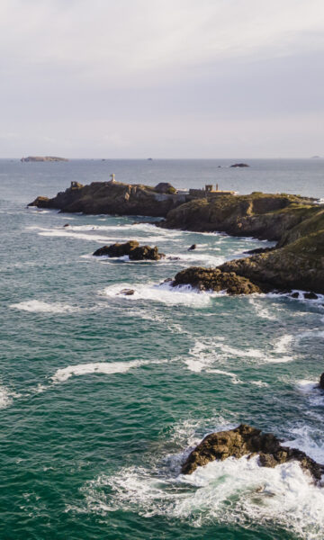 La Pointe du Décollé à Saint Lunaire vue Depuis Le Rocher Napoleon. Crédit photo : Studio Jezequel