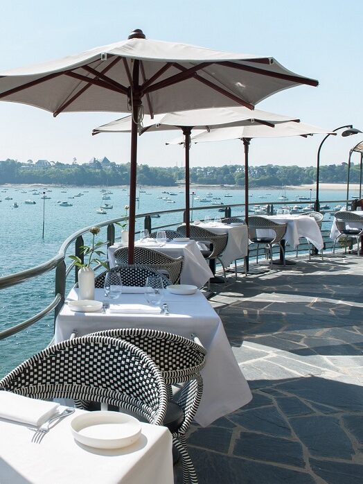 Restaurant Le Pourquoi Pas de l'hôtel Castelbrac. Hôtel 5 éoiles à Dinard, son restaurant a obtenu une étoile au guide Michelin. Credit Photo Gilles Trillard